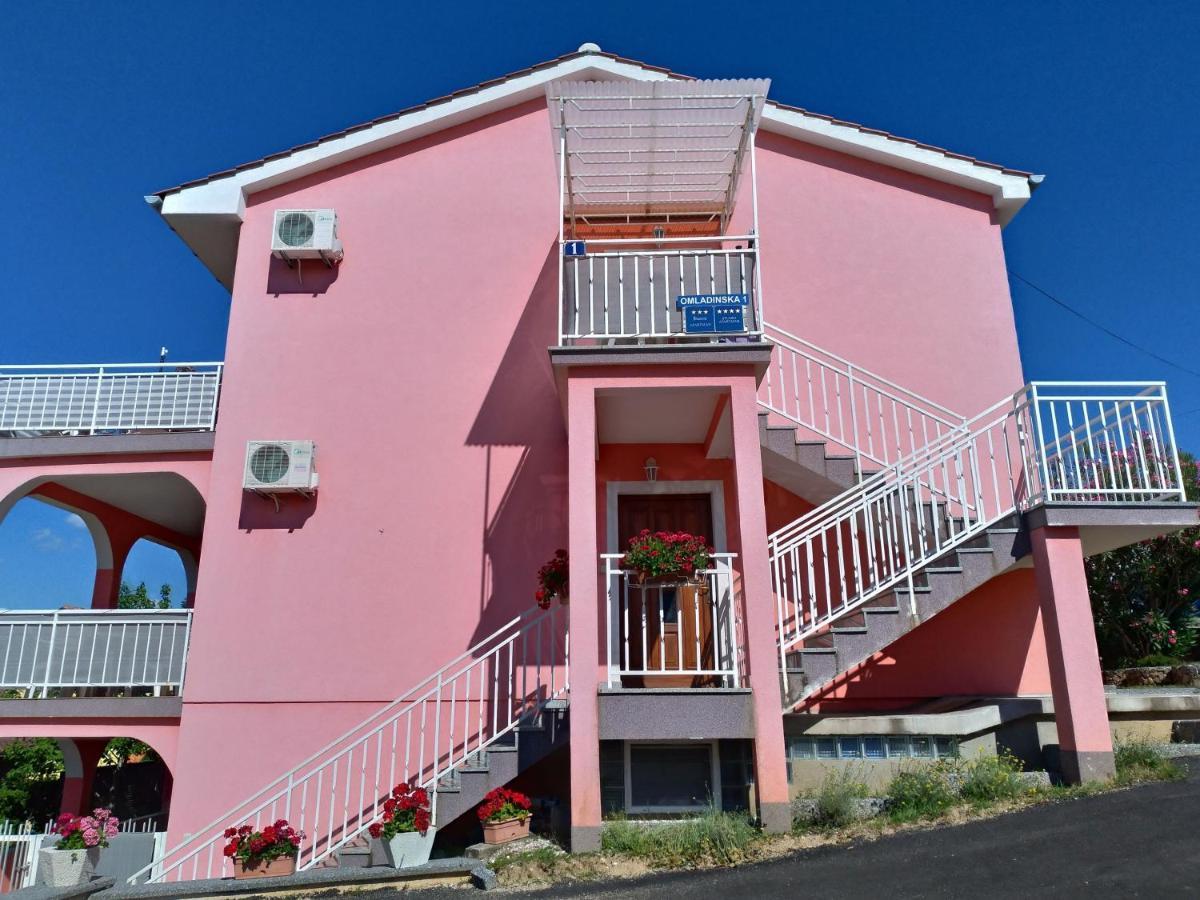 Apartment Njivice 15904B 외부 사진